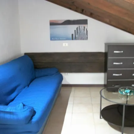 Attico Vista Lago Con Piscina Casa vacanze Gravedona