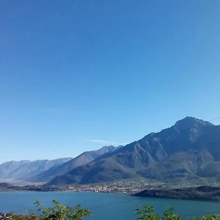 Attico Vista Lago Con Piscina Casa vacanze *